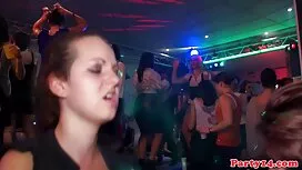 Година, коли порно м ...