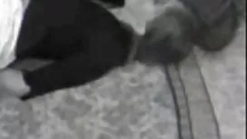 Вона порно молодих м ...