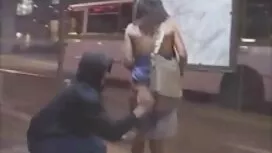 Симпатична красуня м ...